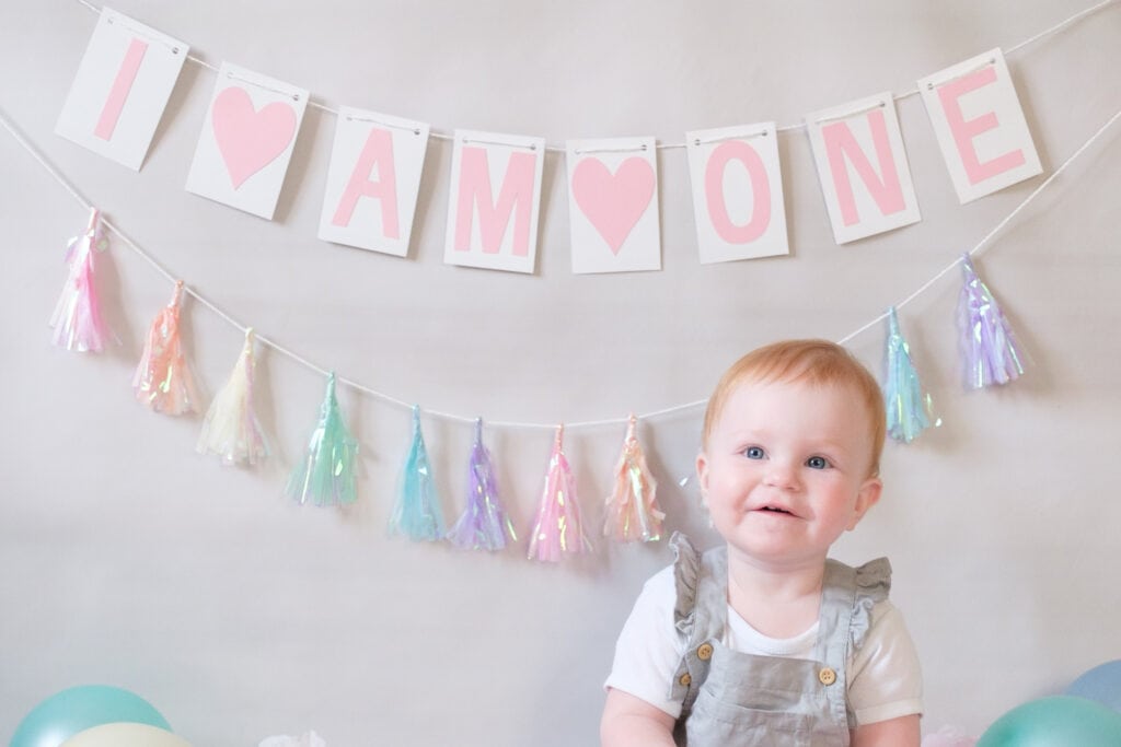Erster Geburtstag mit Cake Smash und Badewannen Fotoshooting
